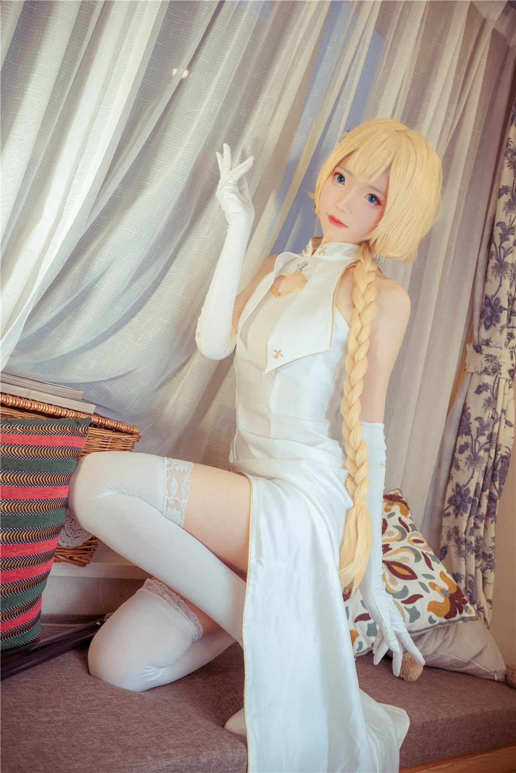 海角社区禁断夜话全记录：网友热议明星深夜聚会中那场充满挑逗与交易欲望的秘密内幕